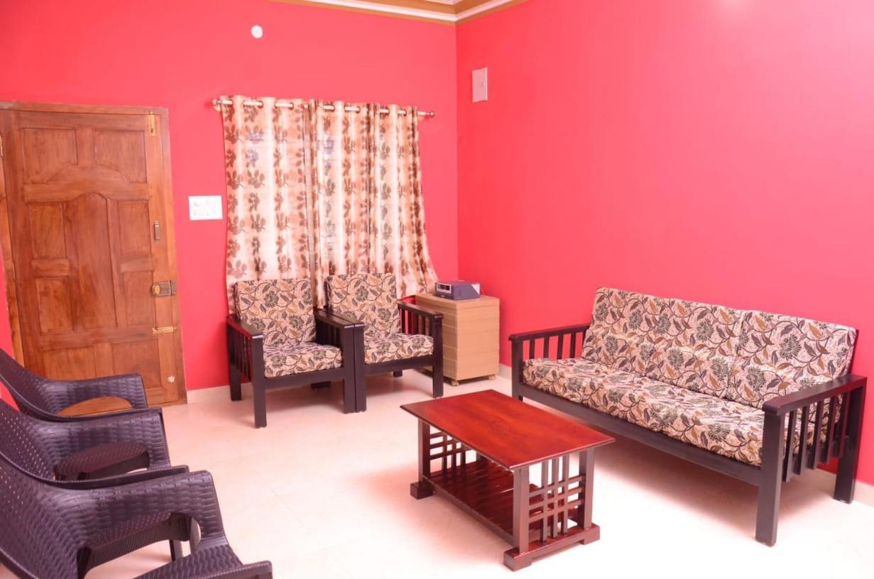 Coorg Girinivas Homestay 102 Мадикери Экстерьер фото