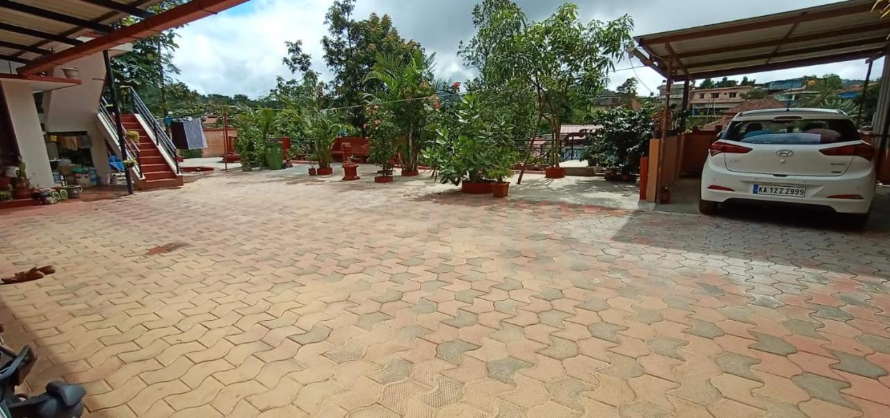 Coorg Girinivas Homestay 102 Мадикери Экстерьер фото